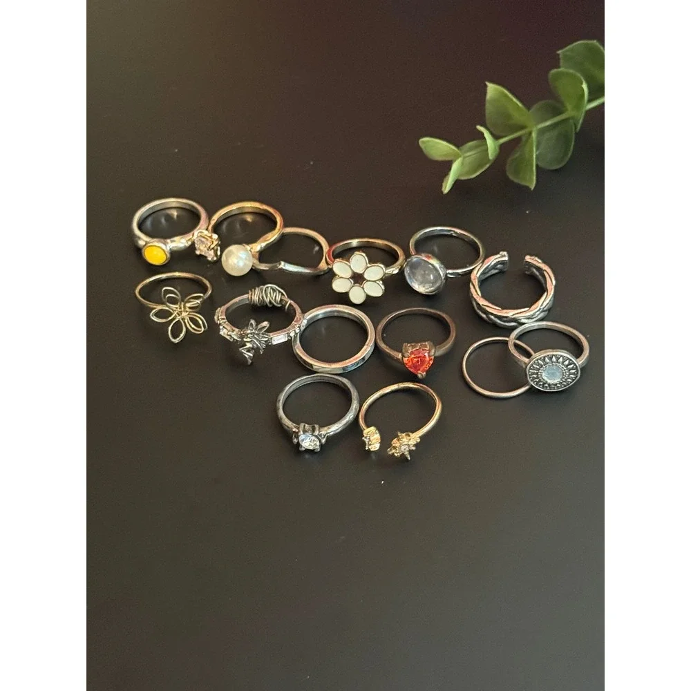 Lot of  Fashion Rings Size 6.5 Mixed Metal Boho Floral Heart Celestial Set